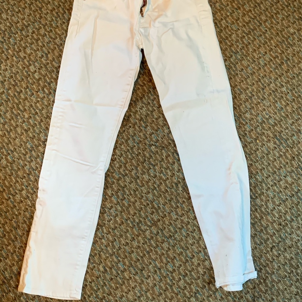 Lucky white capris/ pants - Picture 3 of 3